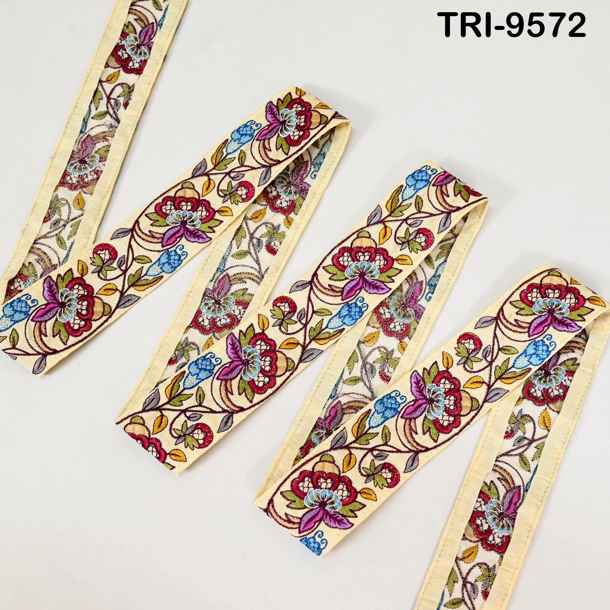 3 Yard Embroidery 5cm Ribbon Beige Trim Tape Embellish Embroidered Saree Border Costume Crafting Sewing Beach Bag Tote Pouche Wall Hanging
