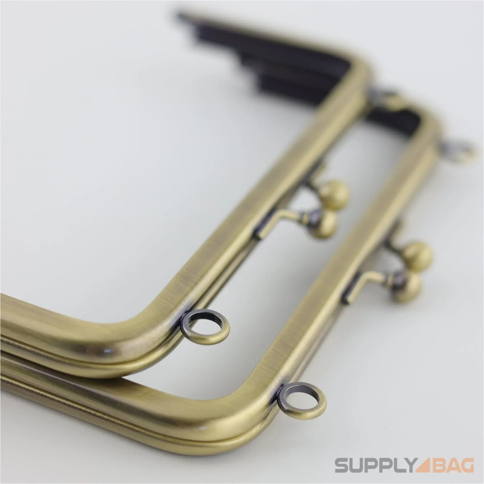6 x 2 3/4 inch - Kisslock Clasp - Antique Brass Metal Purse Frame with O Rings