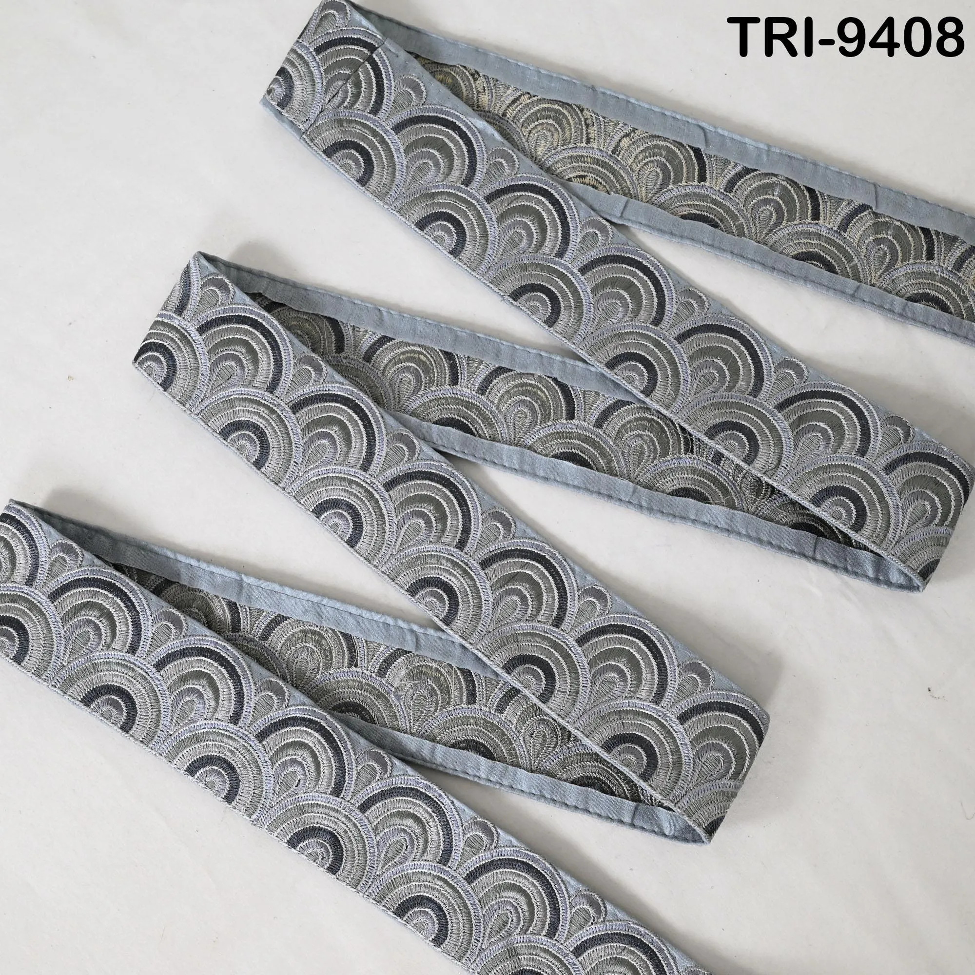 9 Yard Grey 5cm Embroidery Ribbon Trim Embellish Embroidered Saree Border Costumes Crafting Sewing Beach Bags Tote Pouche Wall Hangings
