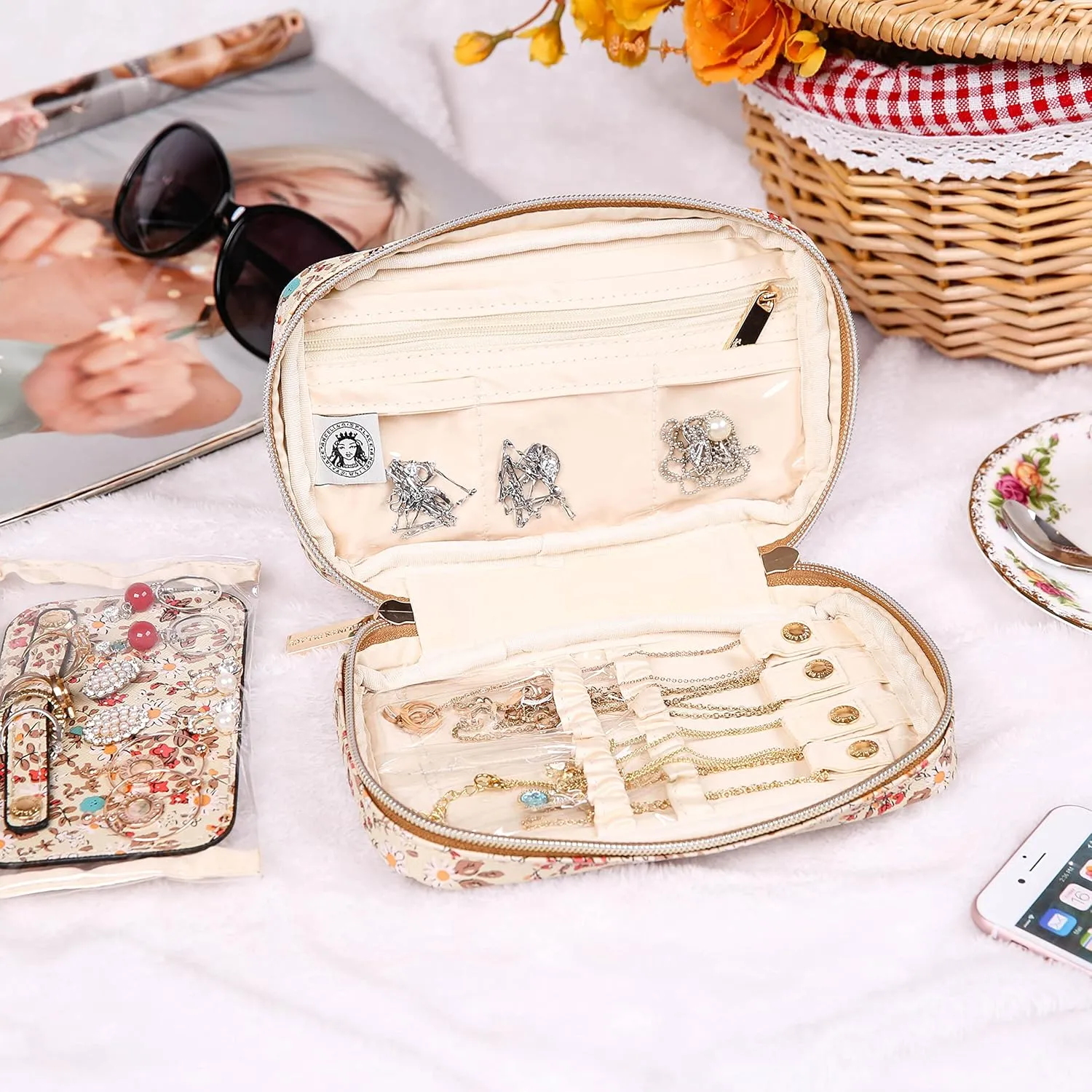 Angelina's Palace Small Waterproof Jewelry Organizer Case Vegan Leather Travel Storage Bag Bridesmaid Gifts for Necklace Earring Bracelet Ring(blossom tan)