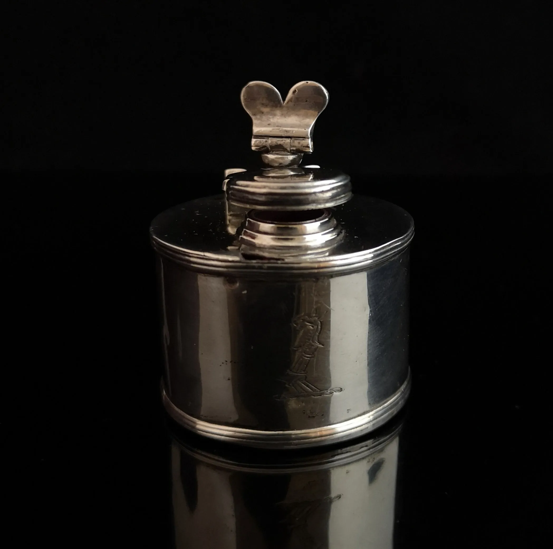 Antique Georgian silver travel inkwell, heraldic