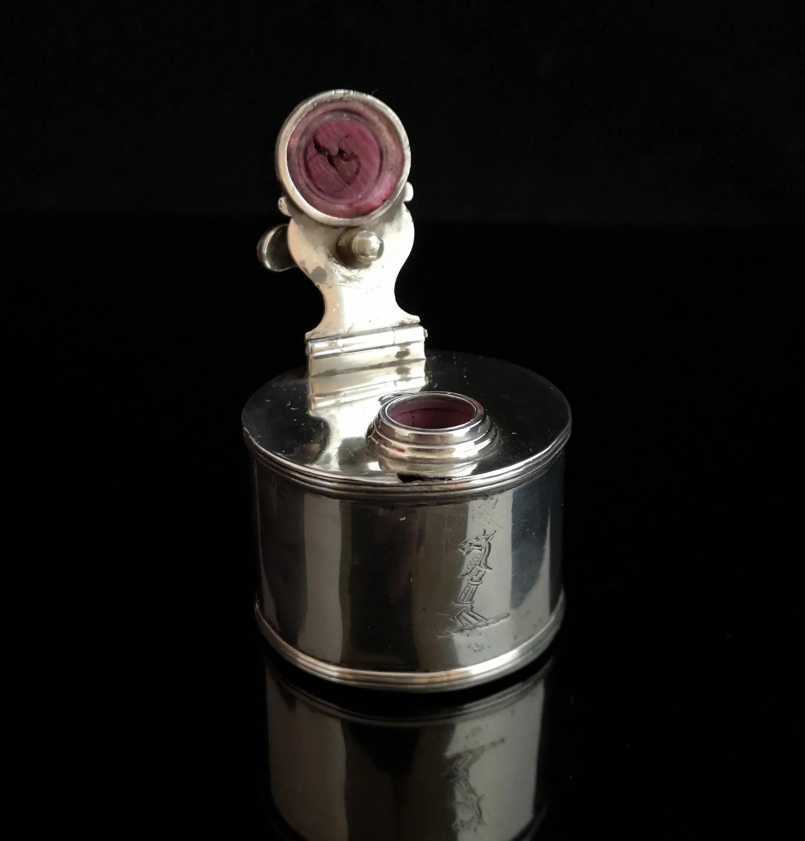 Antique Georgian silver travel inkwell, heraldic