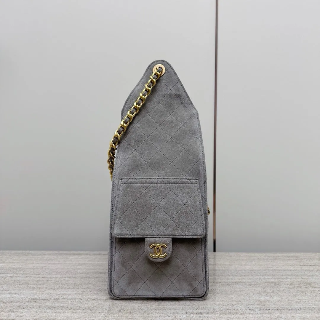 Chanel 25C Medium Hobo Travel Bag