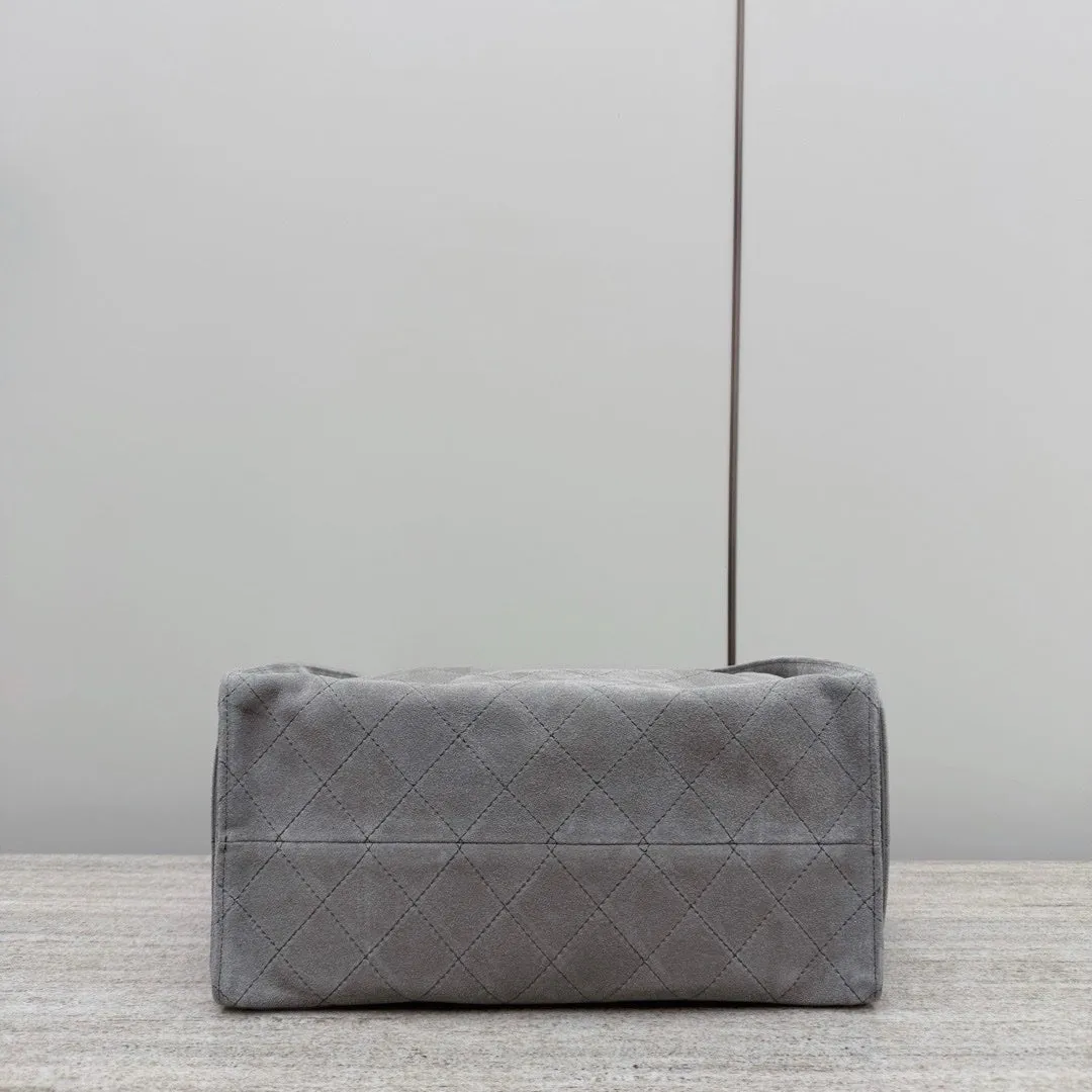 Chanel 25C Medium Hobo Travel Bag