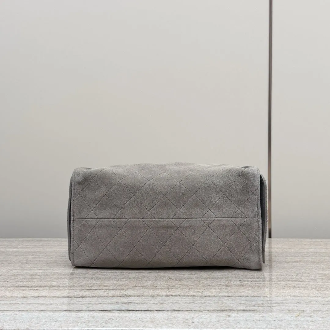 Chanel 25C Medium Hobo Travel Bag