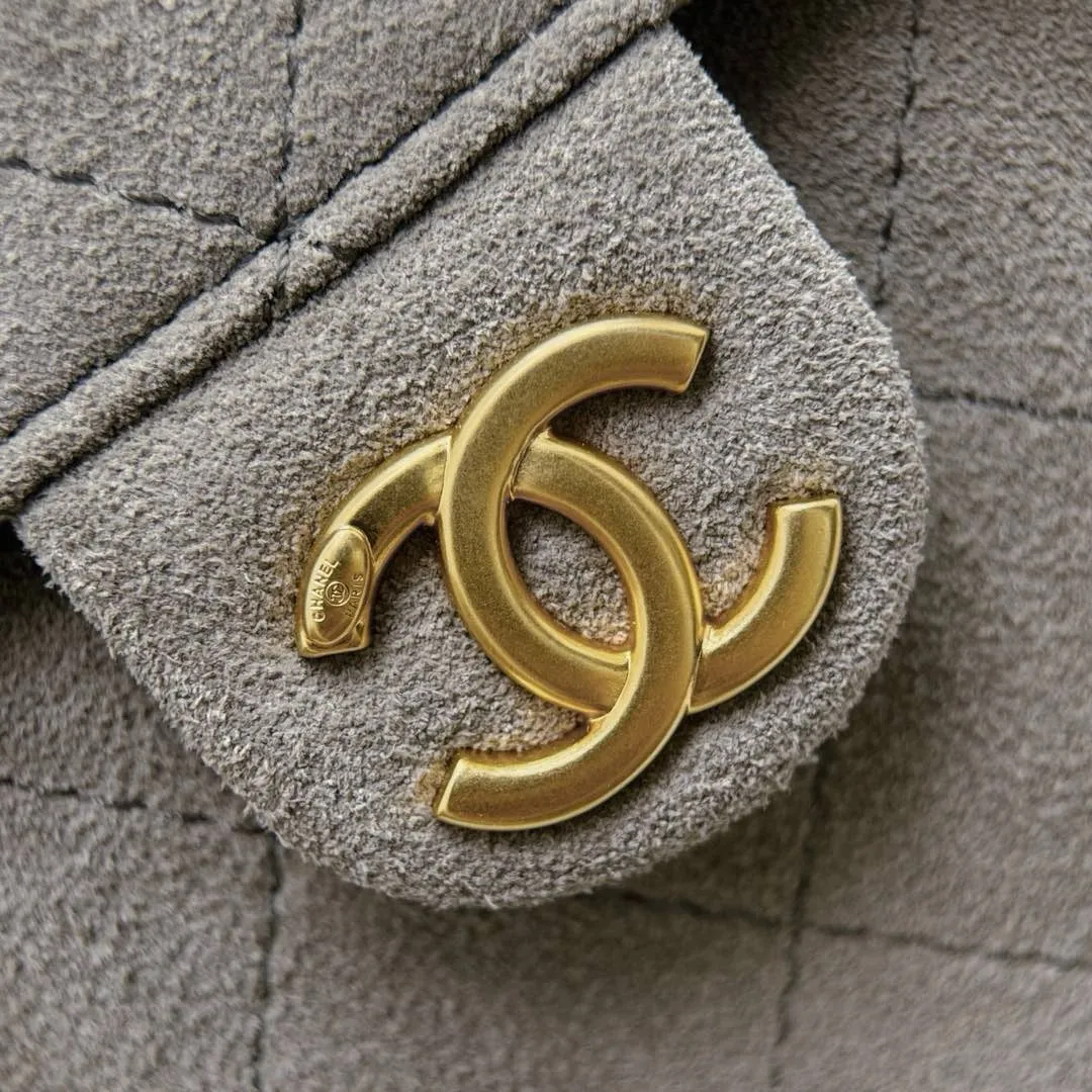 Chanel 25C Medium Hobo Travel Bag