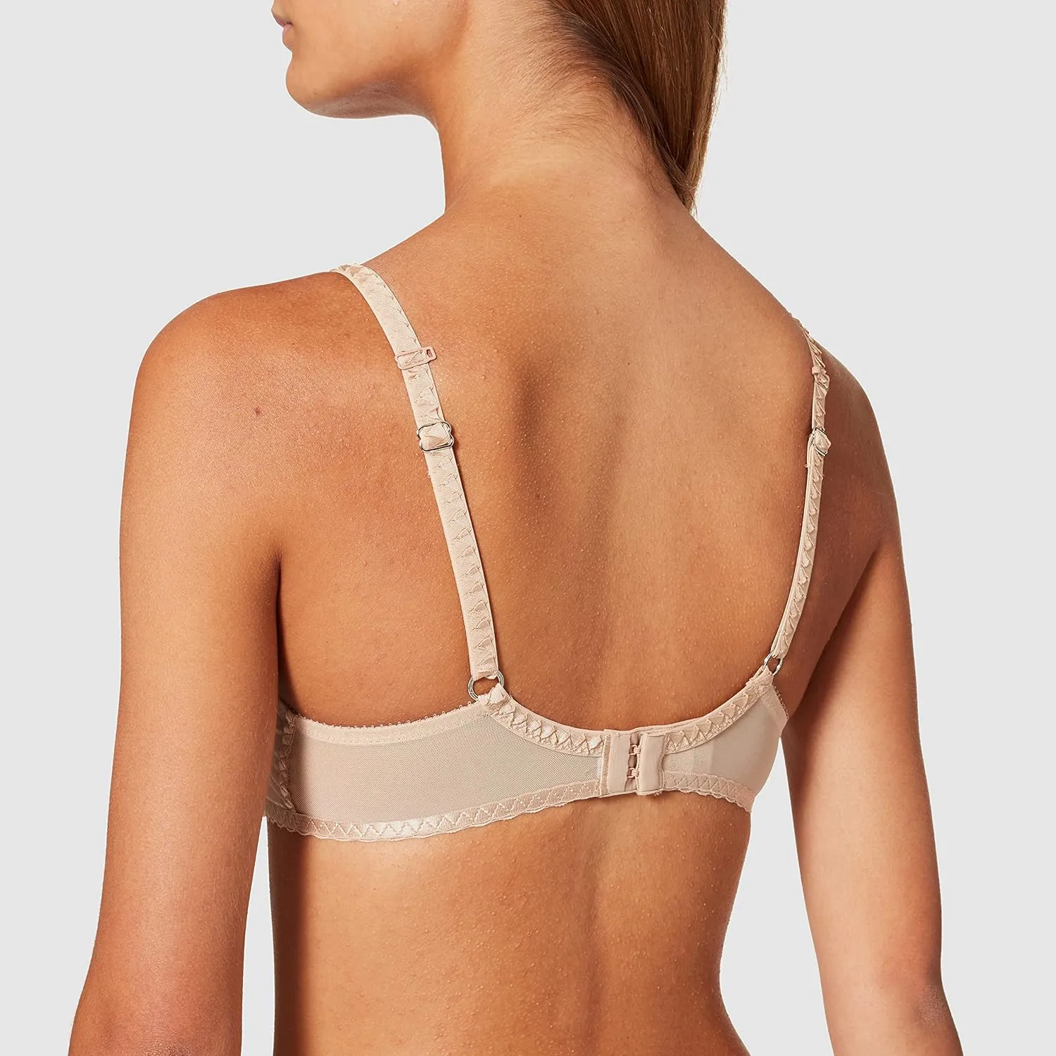 Chantelle Women's 6797 Courcelles Convertible Lightweight T-Shirt Bra