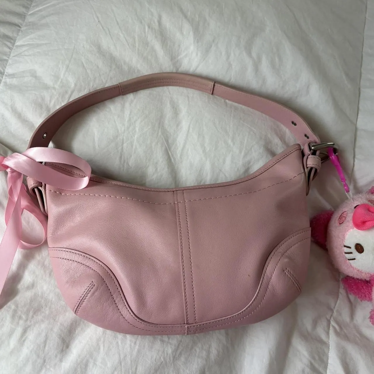 Coach Baby Pink Mini Hobo🩶🏙️