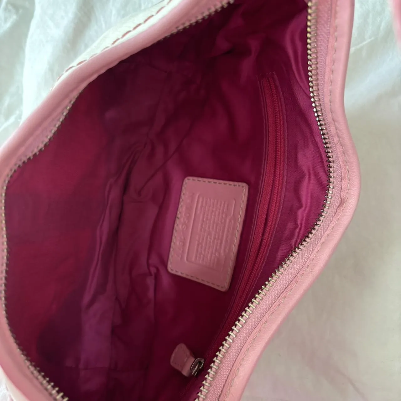 Coach Y2K Mini Pink Soho Hobo Bag🫐🪻