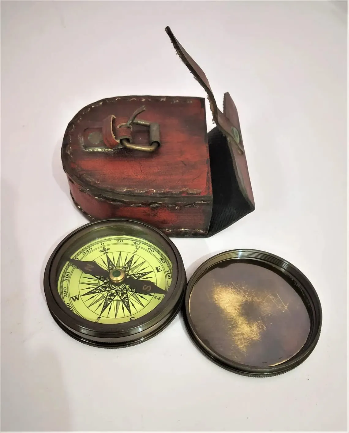 Decor&More Antique Compass Elegant one-face Desk Clock for Tracking Hiking Timeless Home décor Ideal Gift