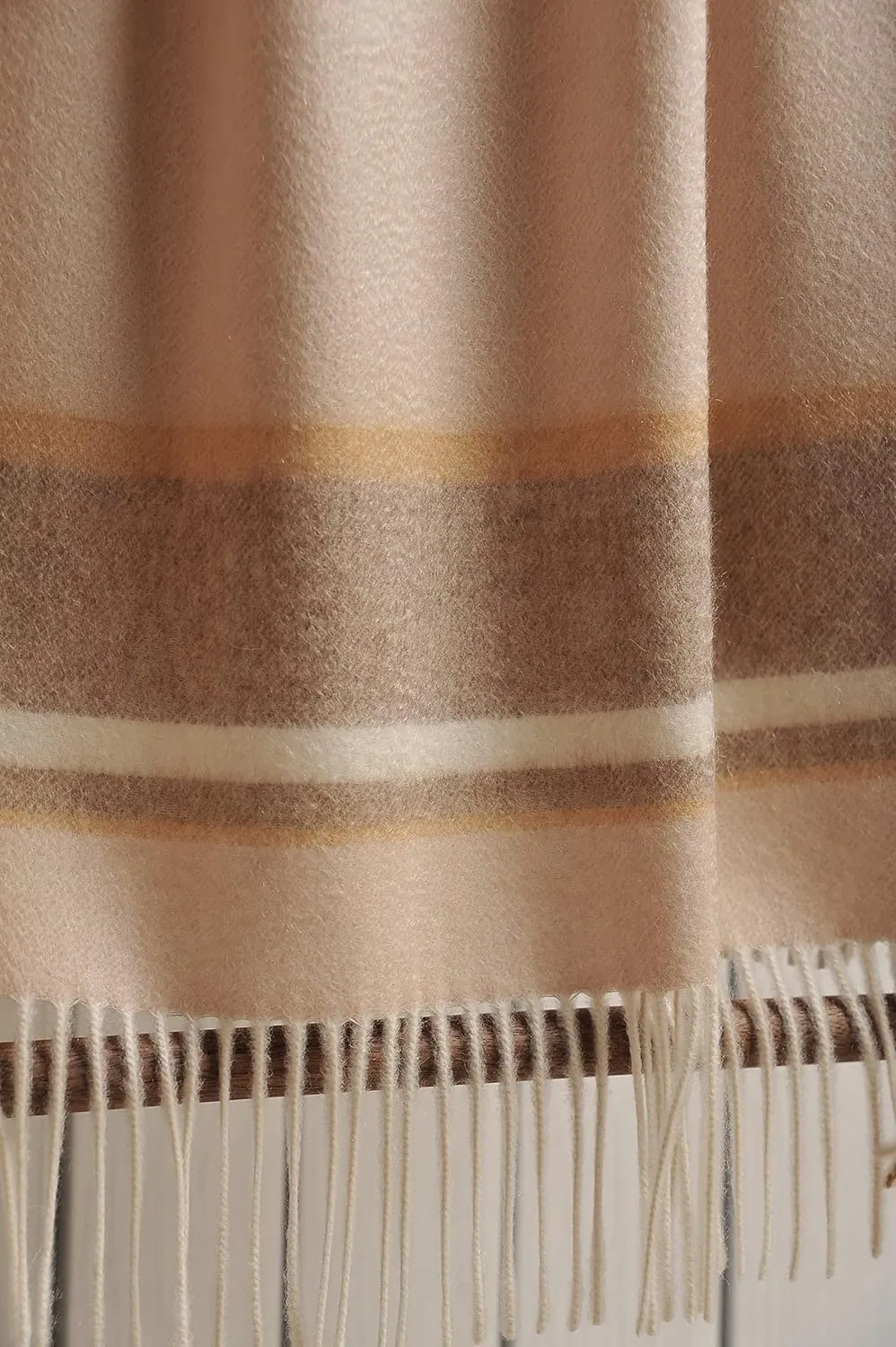 EP Mode 100% Pure Cashmere Throw Blanket for Sofa, Classic Design with Gift Box (Beige Border)