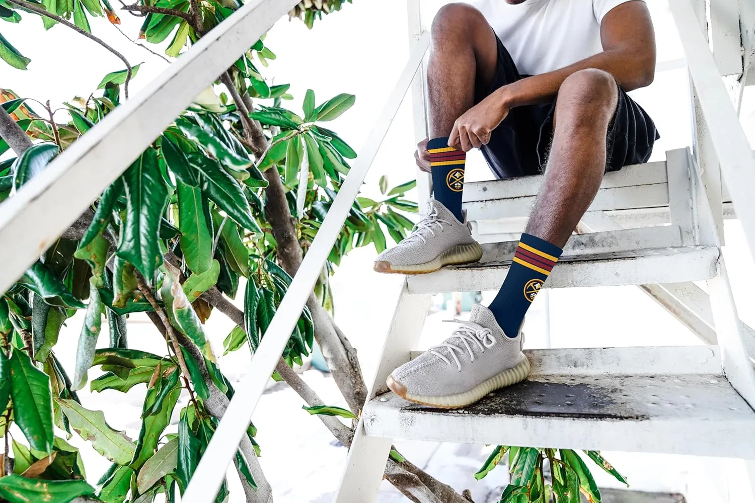 For Bare Feet NBA 4 Stripe Deuce Crew Sock Team Color