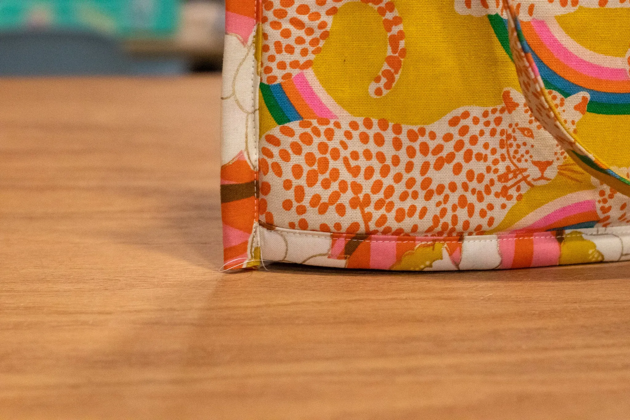 Legato Wave Top Tote