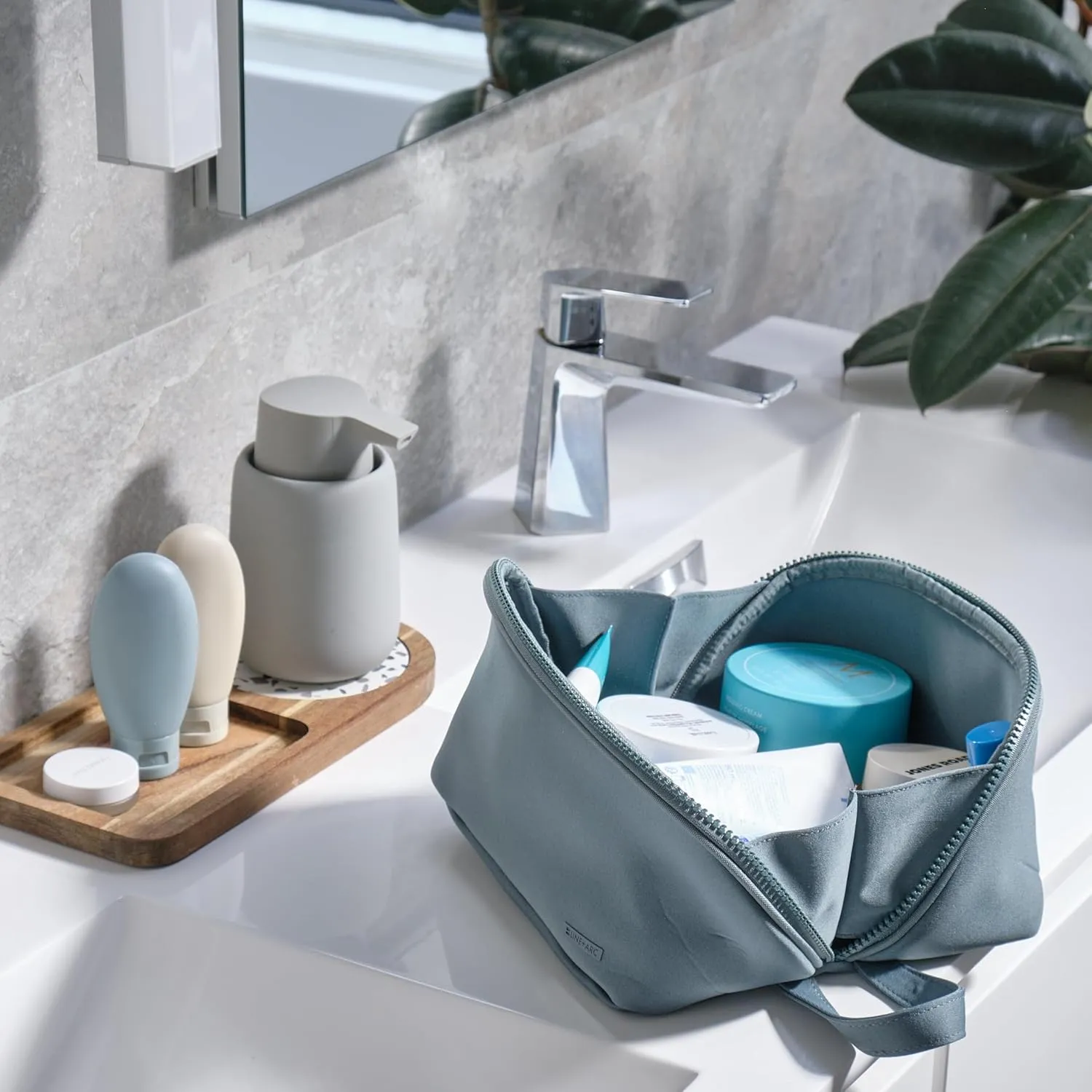 LINE ARC Machine-Washable Neoprene Toiletry Bag (Sage) Modern Green Dopp Kit Soft Insulation for Cosmetics Makeup Travel Skincare Shaving Large Case Men Women Overnight Easy-to-Clean