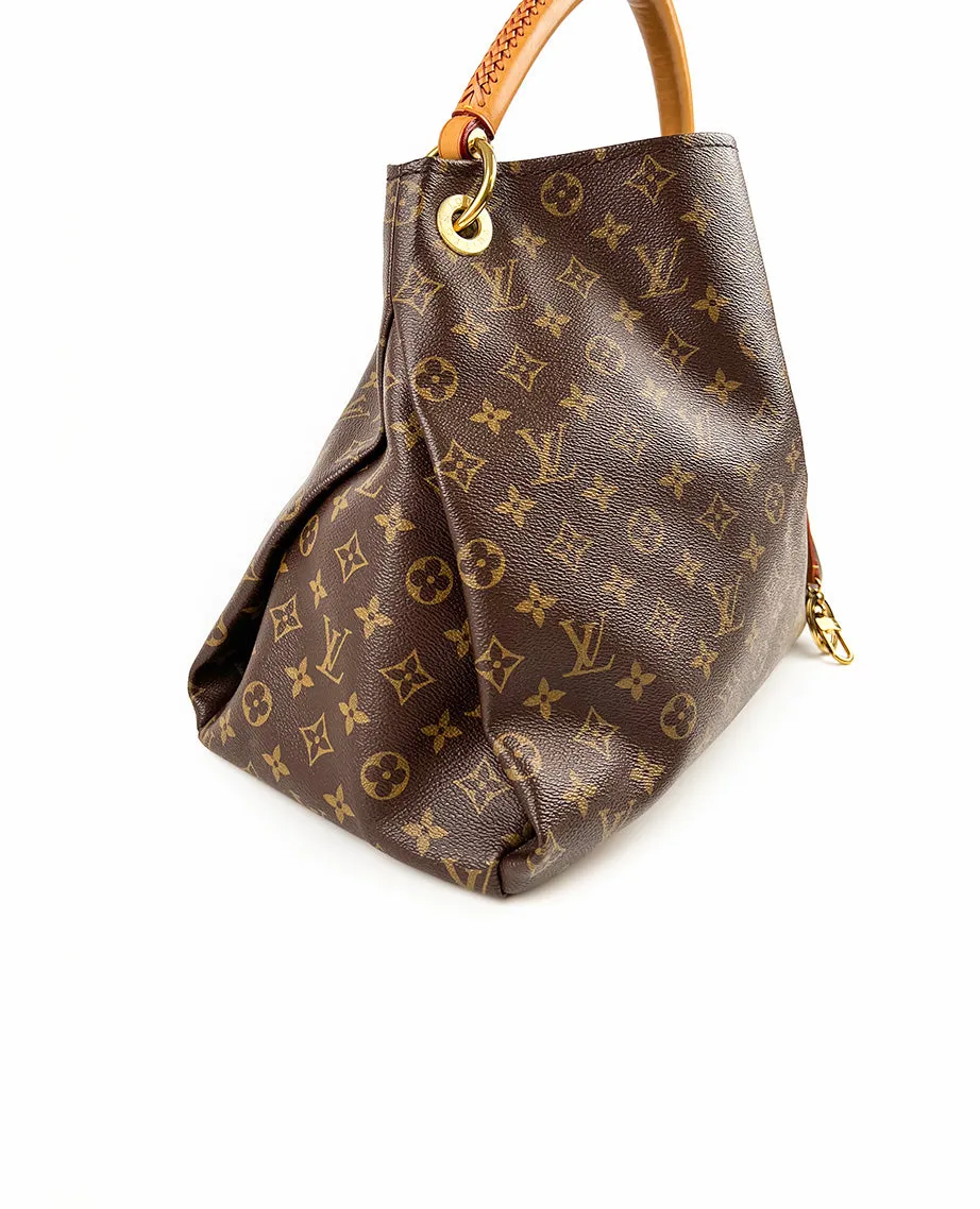 Louis Vuitton Artsy Monogram MM