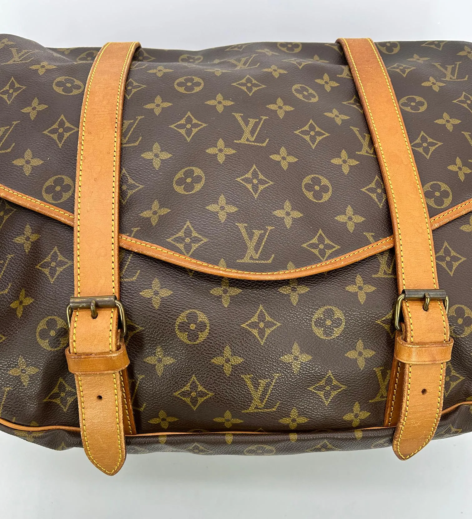 LOUIS VUITTON Vintage Monogram Samur 43 Messenger Shoulder Bag
