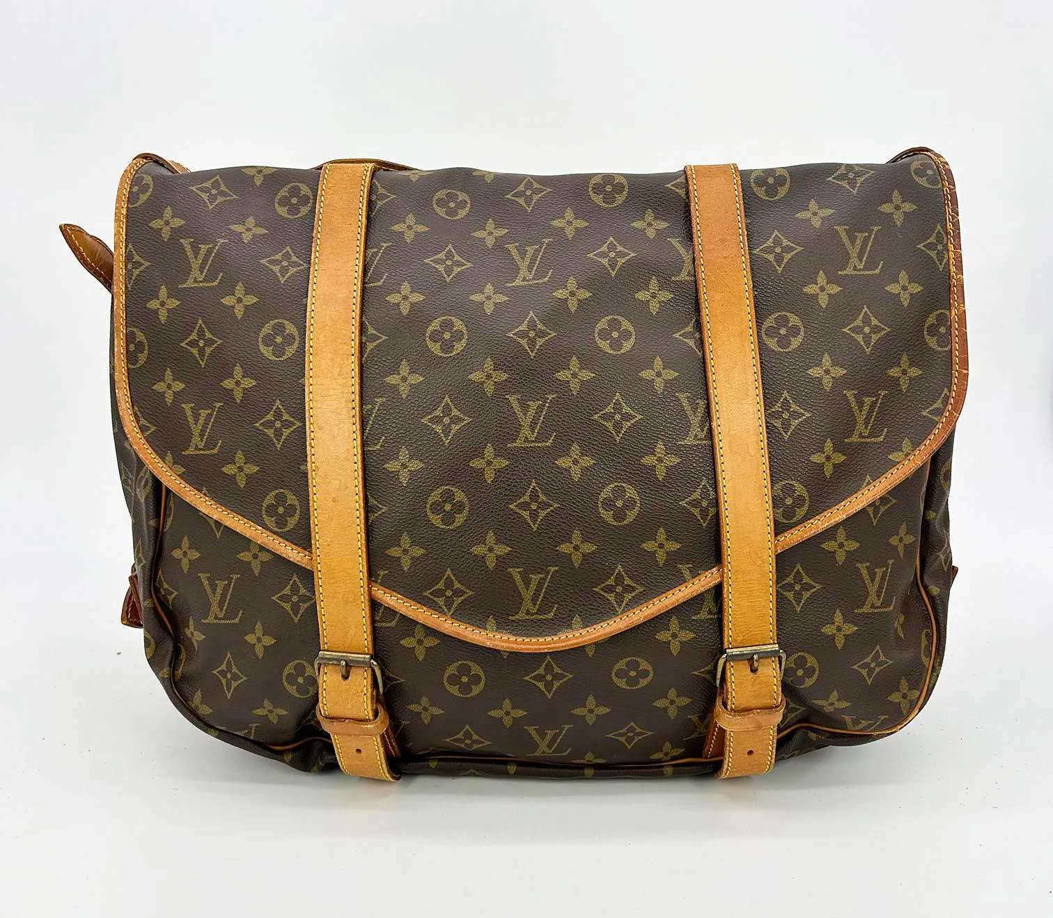 LOUIS VUITTON Vintage Monogram Samur 43 Messenger Shoulder Bag