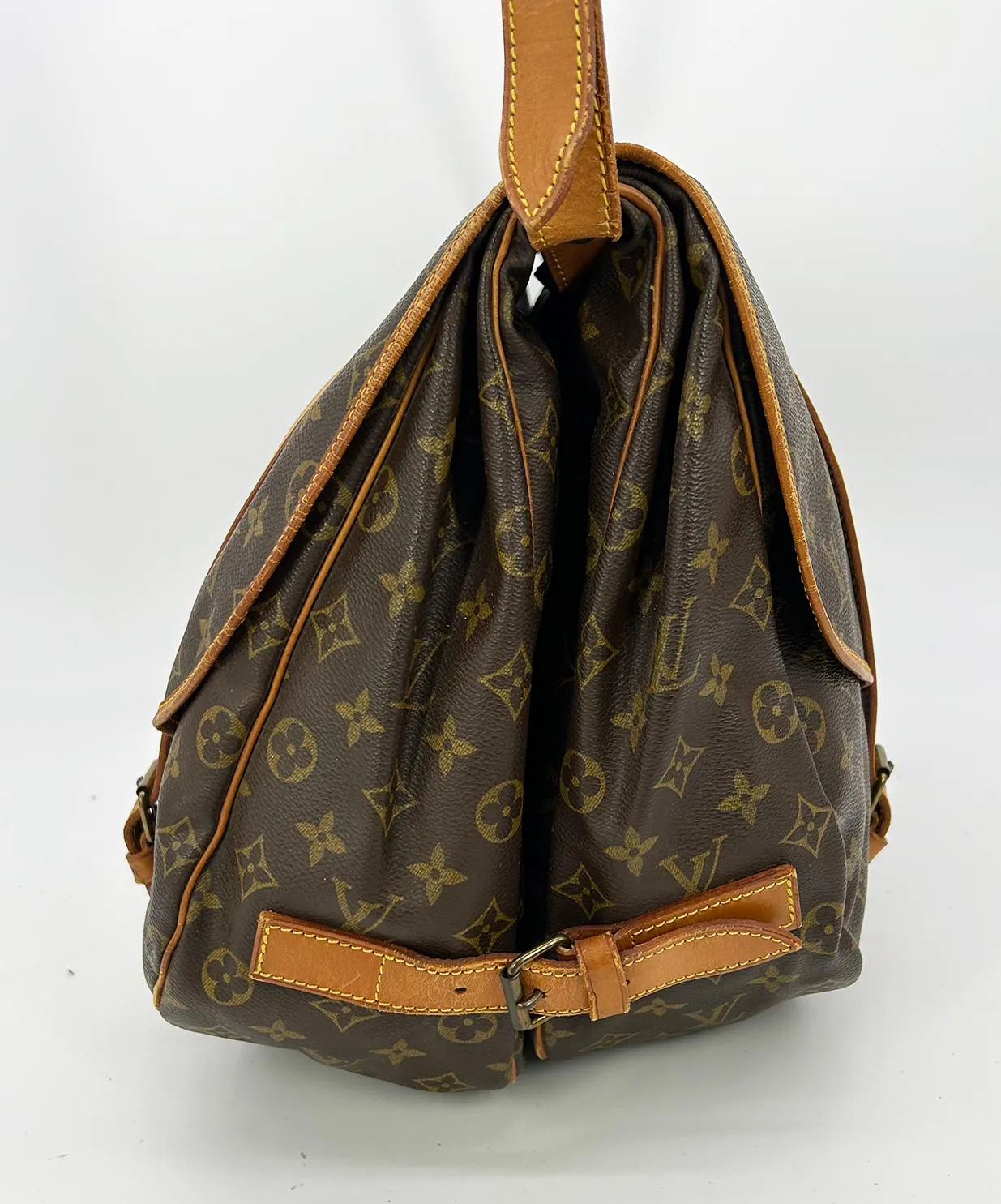 LOUIS VUITTON Vintage Monogram Samur 43 Messenger Shoulder Bag