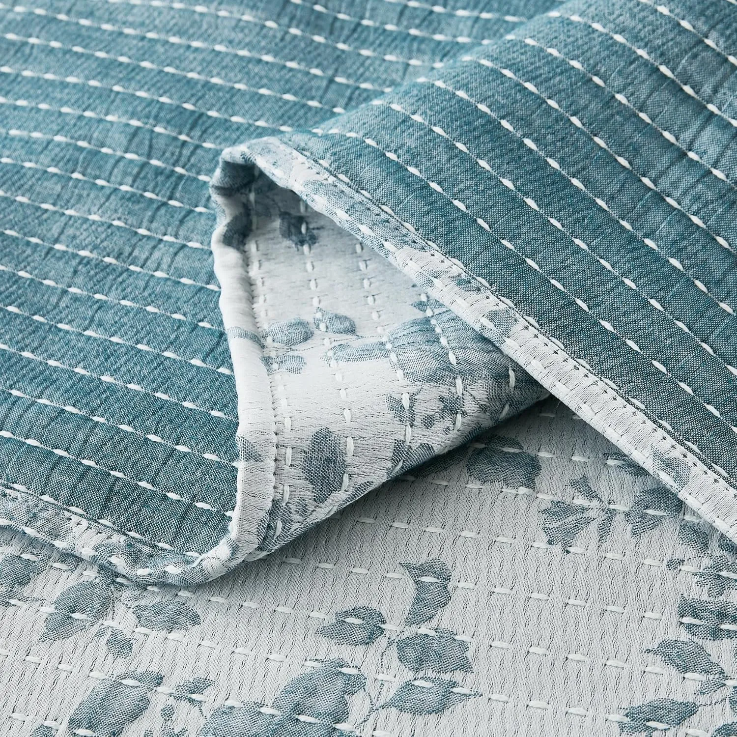 Lush Decor Rose Garden Pick Stitch Jacquard Matelasse Coverlet 3 Piece Set King Blue - Floral Bedding Set - Bed Coverlet - Coquette Decor
