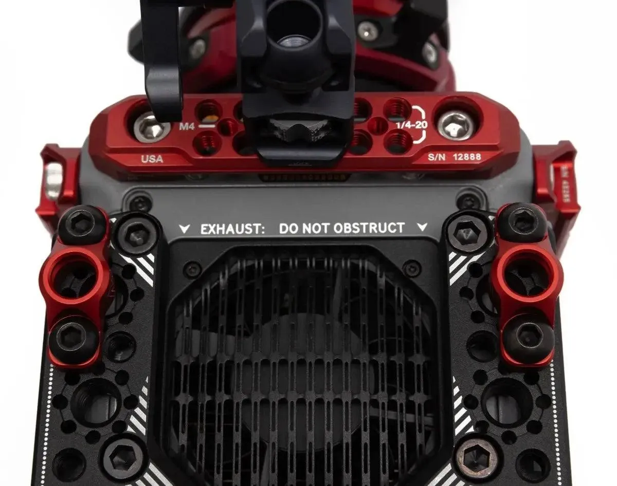 QD MOUNTS AND CAMERA STRAPS