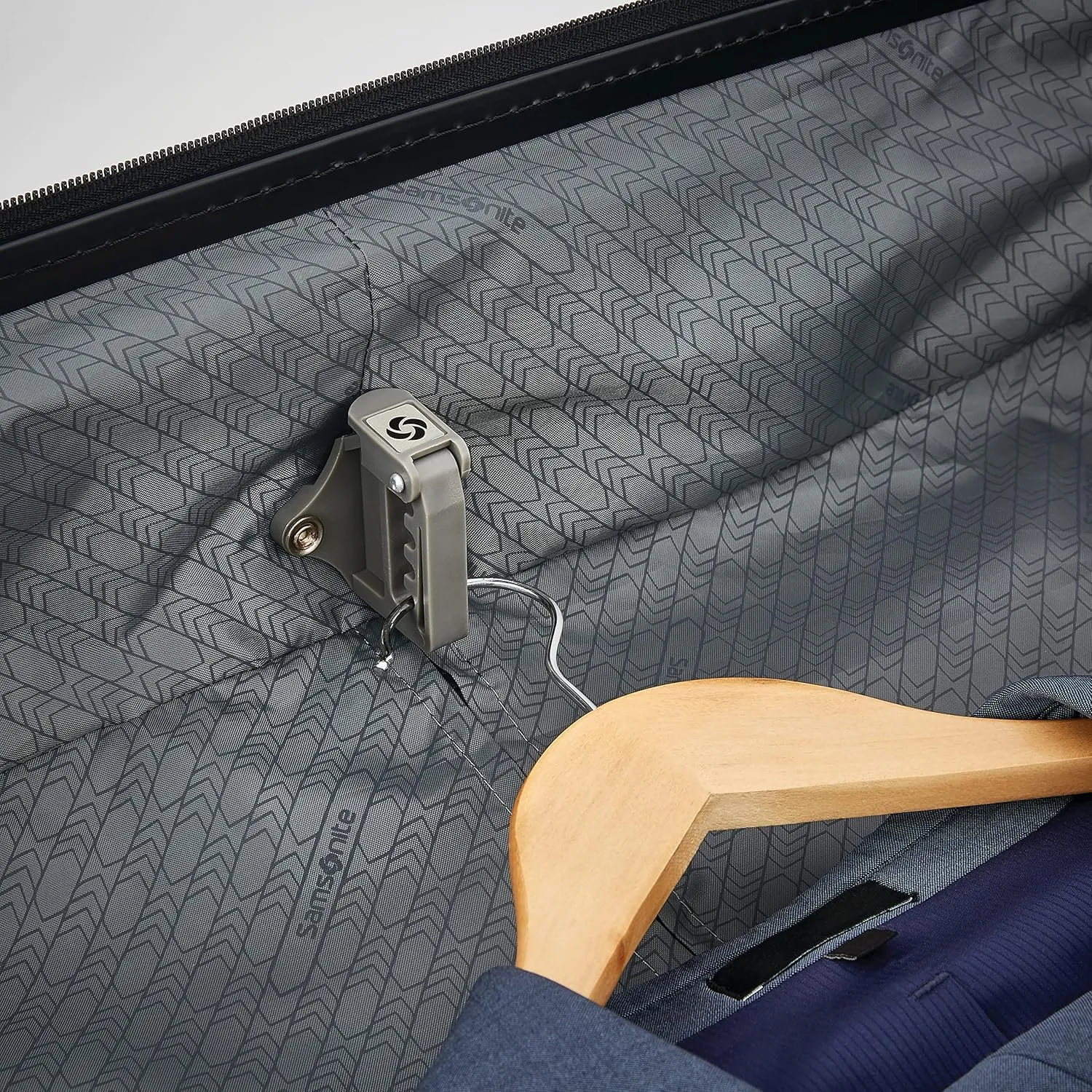 Samsonite Stryde 2 Hardside Expandable Luggage with Double Spinner Wheels, Large Glider, Brushed Graphite