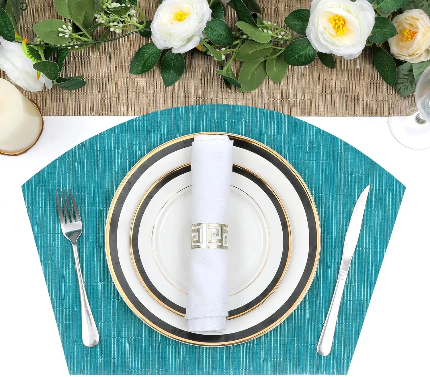 SHACOS Large Size Wedge Placemats with Centerpiece Round Mat Set of 5 Round Table Place Mats Washable Dining Table Placemats Reversible Durable, Blue