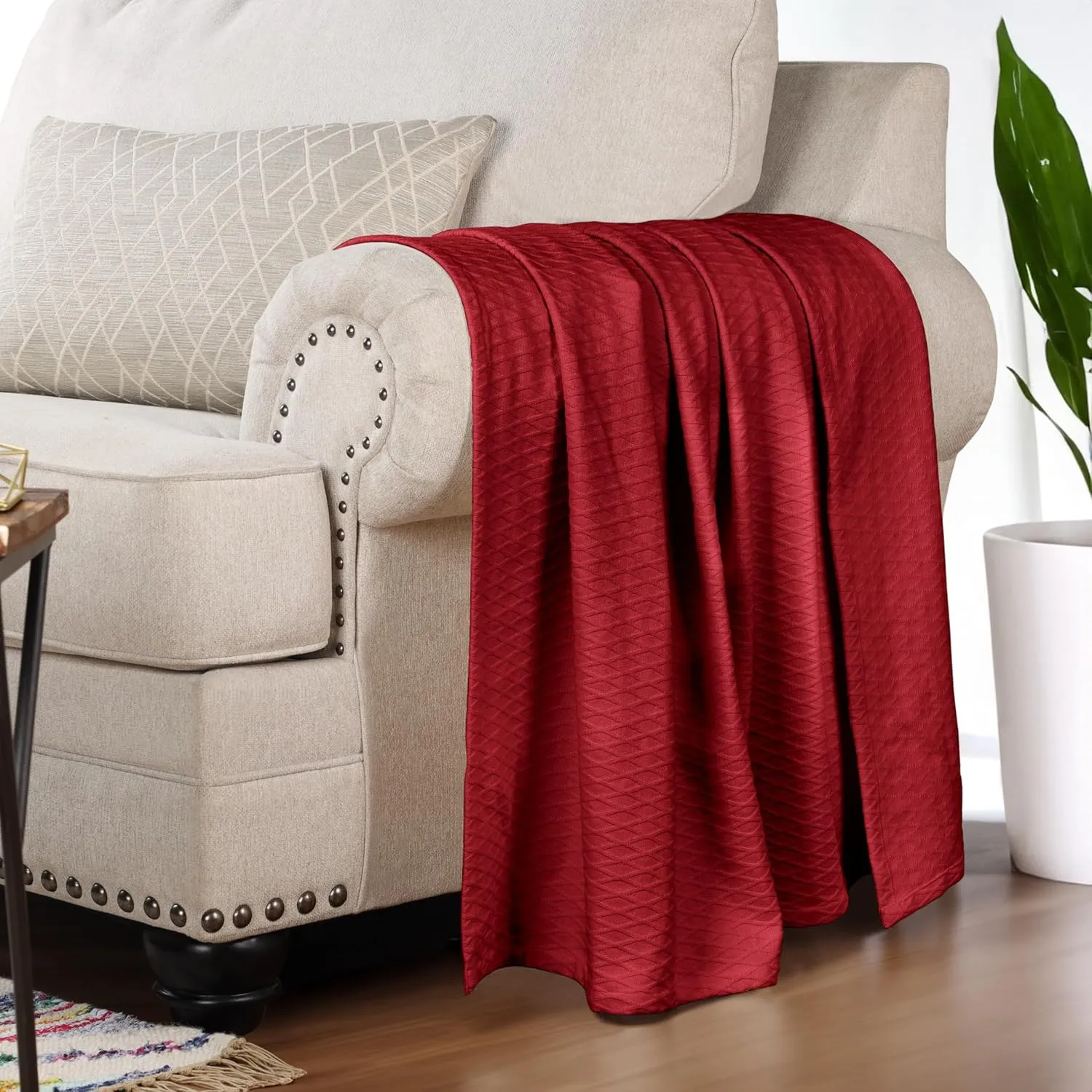 SUPERIOR Diamond Weave All-Season Cotton Blanket, Cover for Home, Couch, Bed, Soft, Warm Blankets, Boho Aesthetic, Comfy, Cozy, and Cute Covers, Decorative Bedding Essentials, King, Burgundy