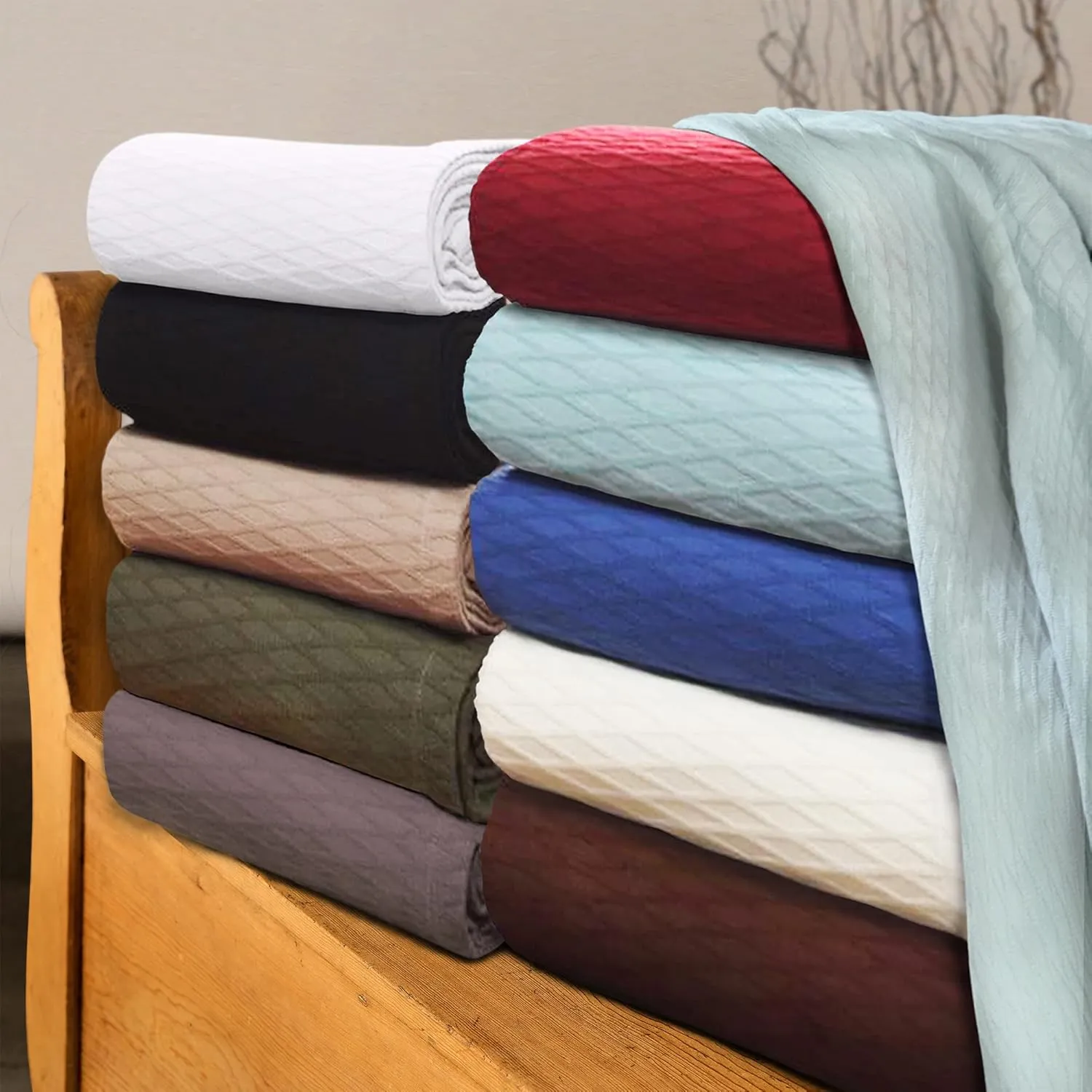 SUPERIOR Diamond Weave All-Season Cotton Blanket, Cover for Home, Couch, Bed, Soft, Warm Blankets, Boho Aesthetic, Comfy, Cozy, and Cute Covers, Decorative Bedding Essentials, King, Burgundy