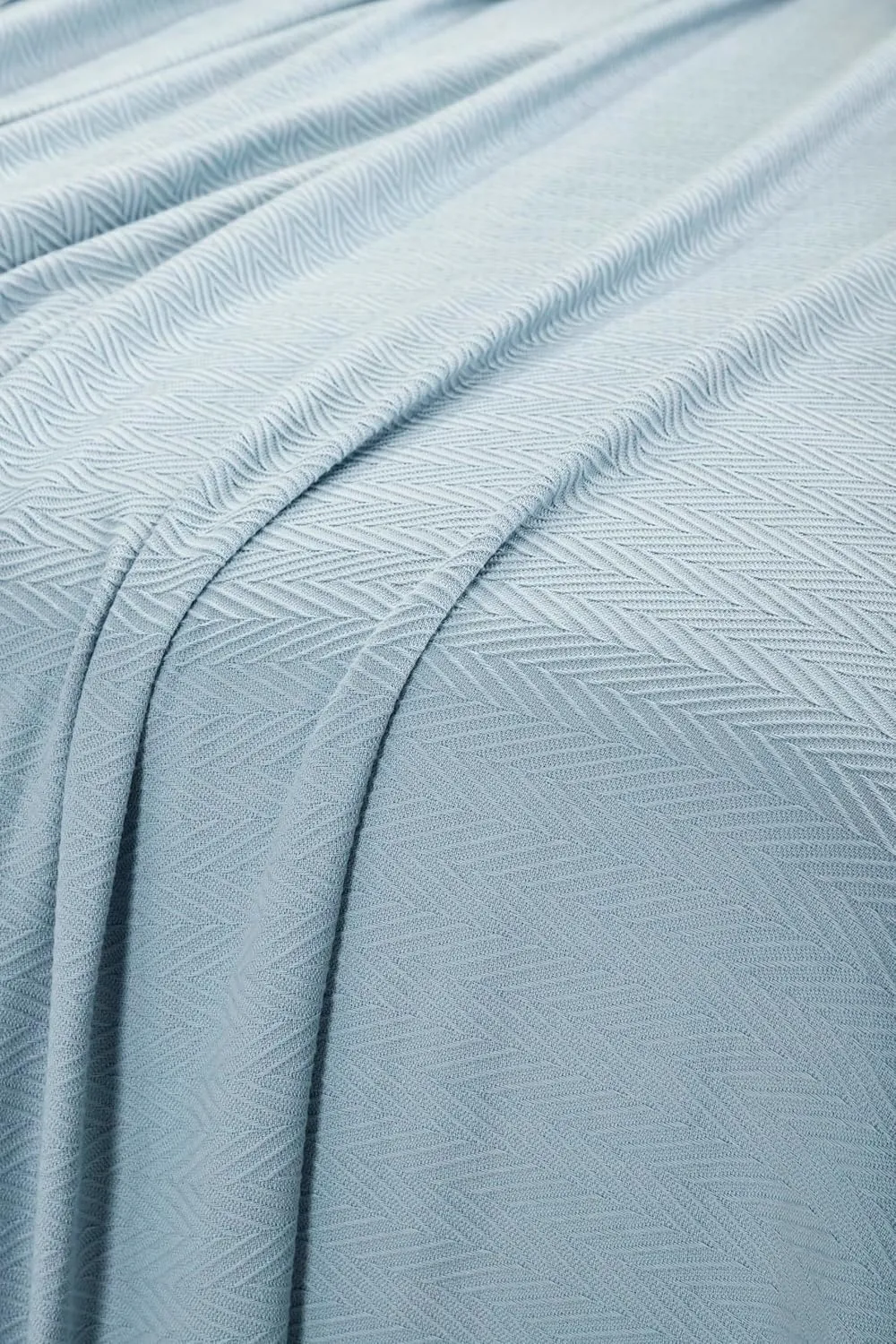 Superior Metro All-Season Cotton Blanket, Woven Blanket for Couch, Bed, Bedding, Farmhouse, Home Essentials, Cute and Cozy Bohemian Blankets, Herringbone Weave, King, Light Blue