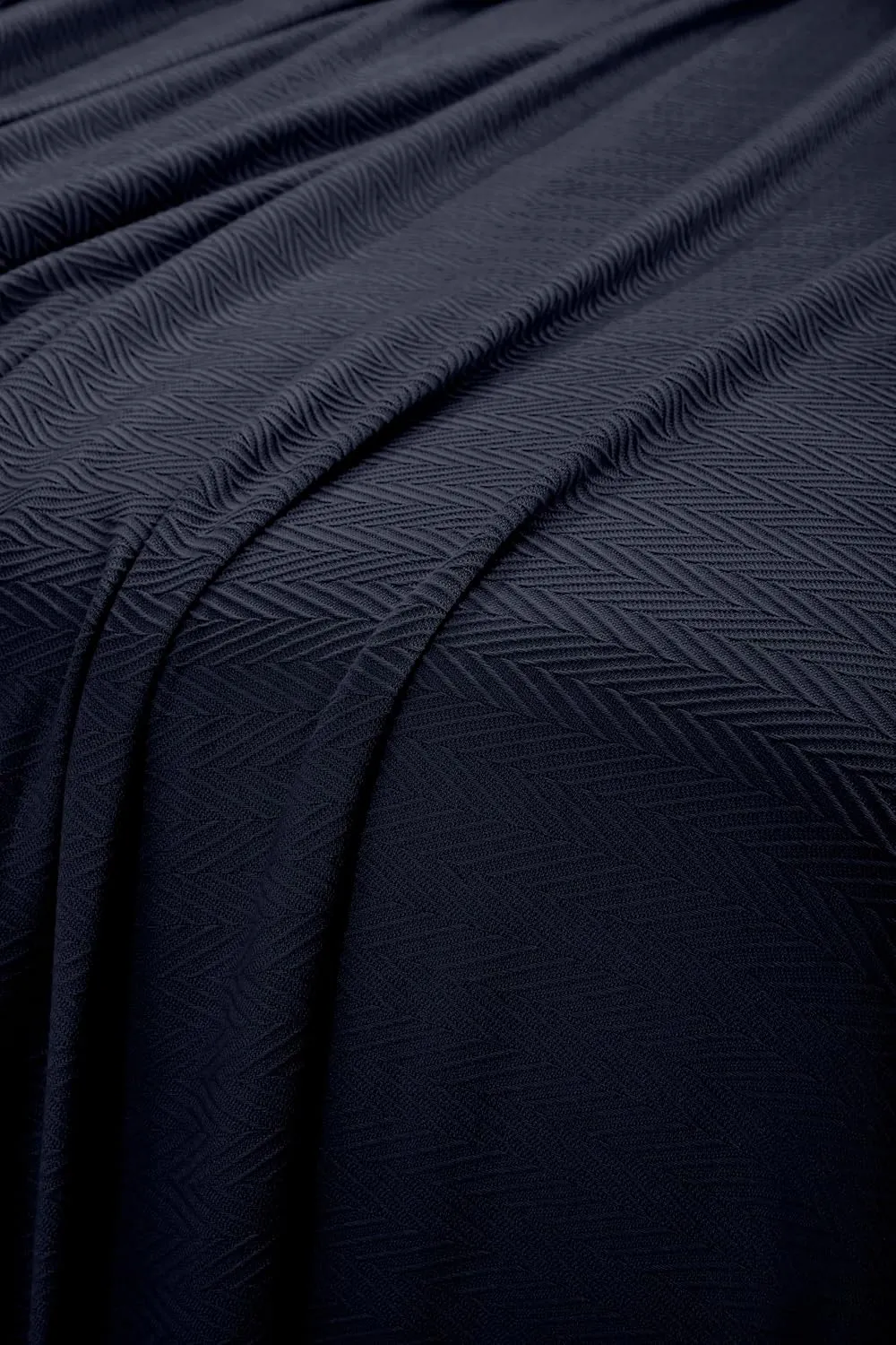 Superior Metro All-Season Cotton Blanket, Woven Blanket for Couch, Bed, Bedding, Farmhouse, Home Essentials, Cute and Cozy Bohemian Blankets, Herringbone Weave, King, Navy Blue