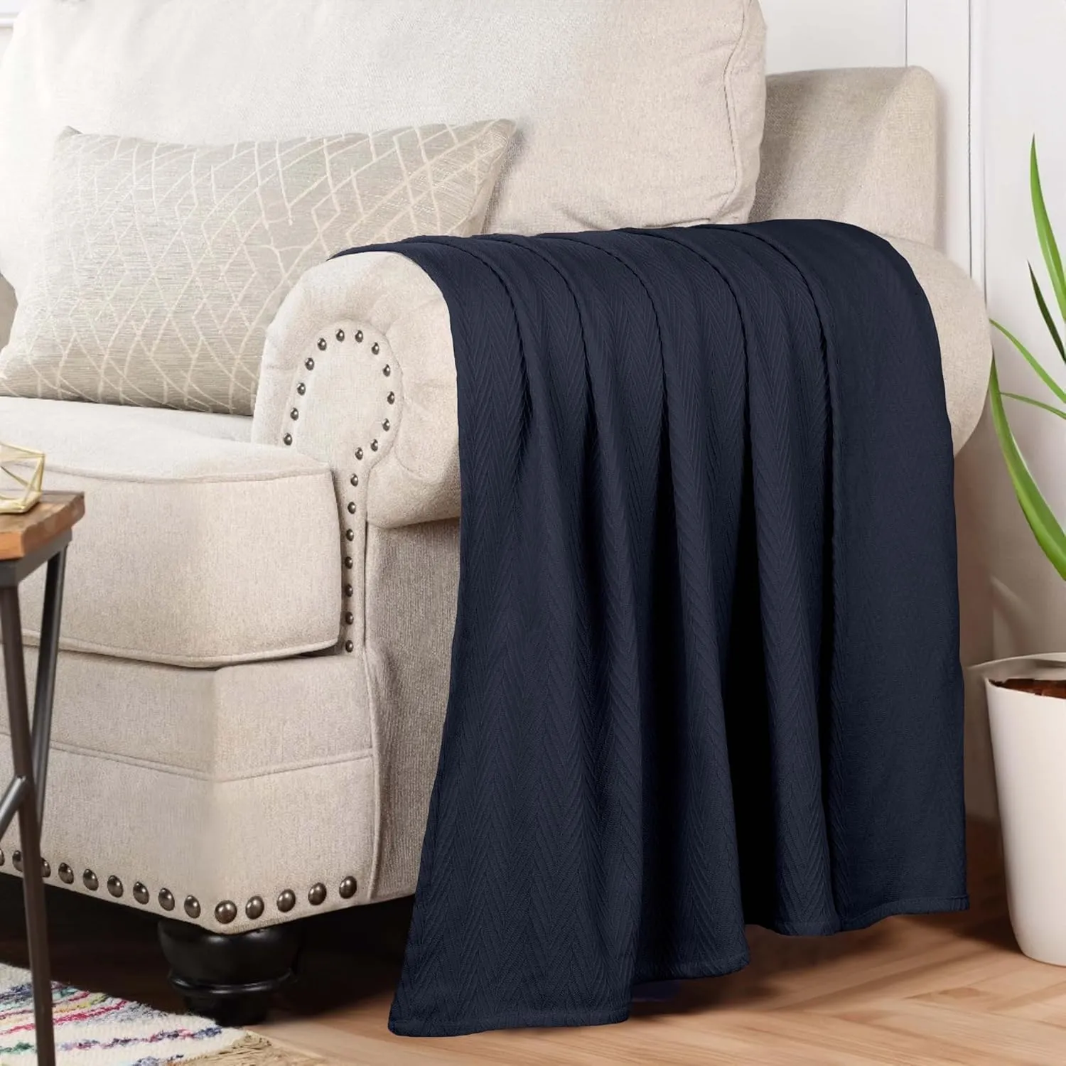 Superior Metro All-Season Cotton Blanket, Woven Blanket for Couch, Bed, Bedding, Farmhouse, Home Essentials, Cute and Cozy Bohemian Blankets, Herringbone Weave, King, Navy Blue