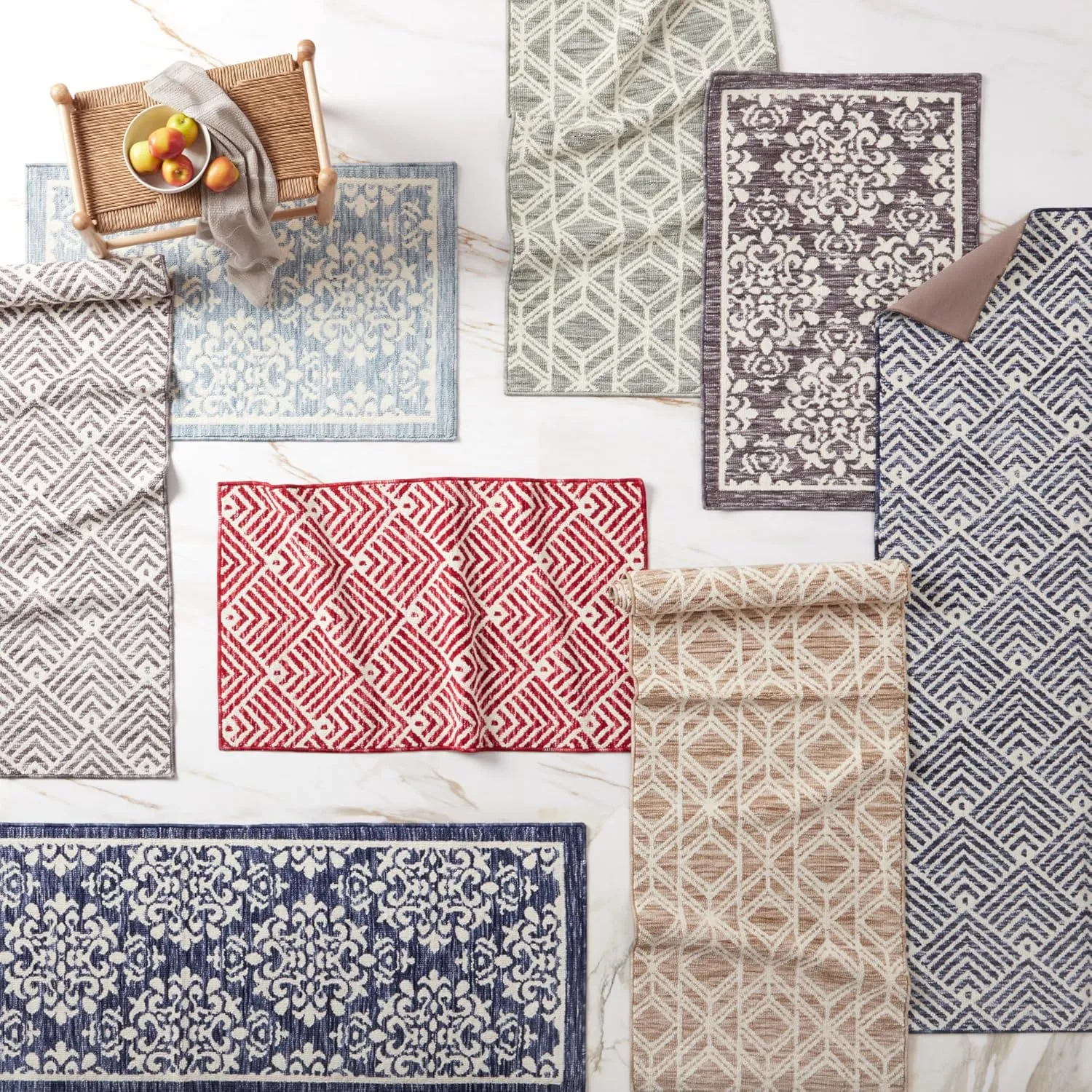 TOWN & COUNTRY EVERYDAY Walker Modern Diamond Everwash™ Washable Multi-Use Decorative Rug, Tufted Kitchen Runner Rug, Low-Profile Door Mat, Bath Rug with Non-Slip Backing, Dark Grey, 24"x72"
