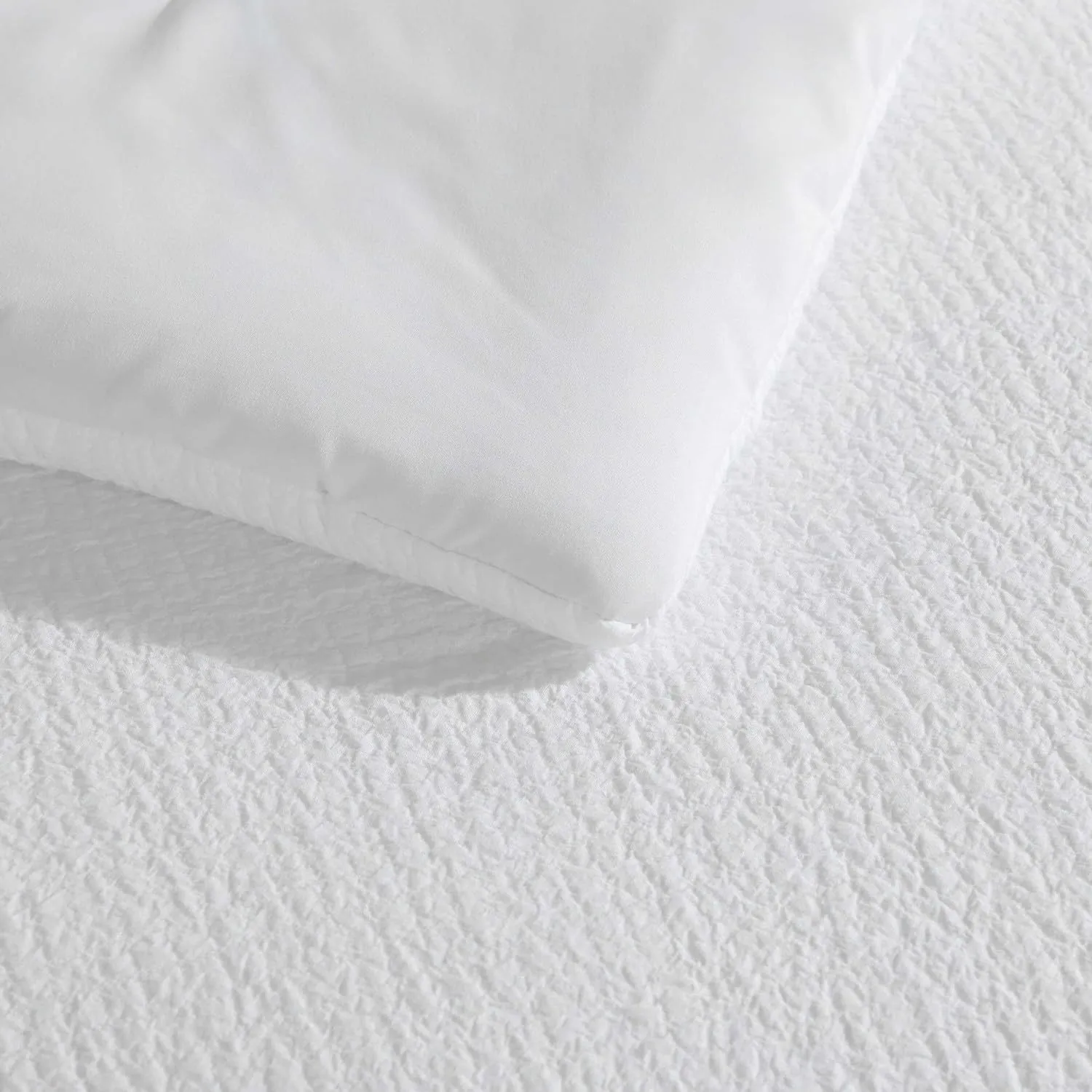 Vera Wang - Queen Comforter Set, Premium Cotton Bedding Set with Matching Shams, Chic Room Essentials, Oeko-Tex Certified (Puckered Texture White, Queen)