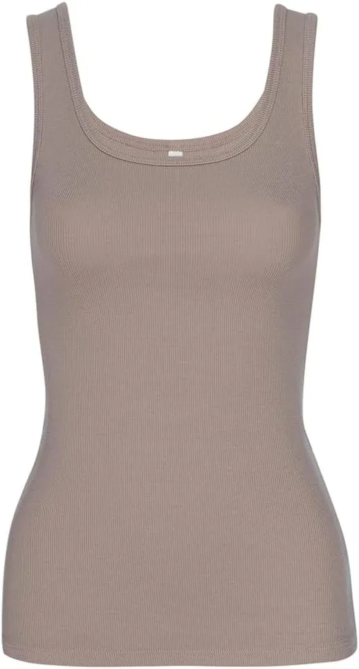 Women's Full-Length Tank Top with Scoop Neck