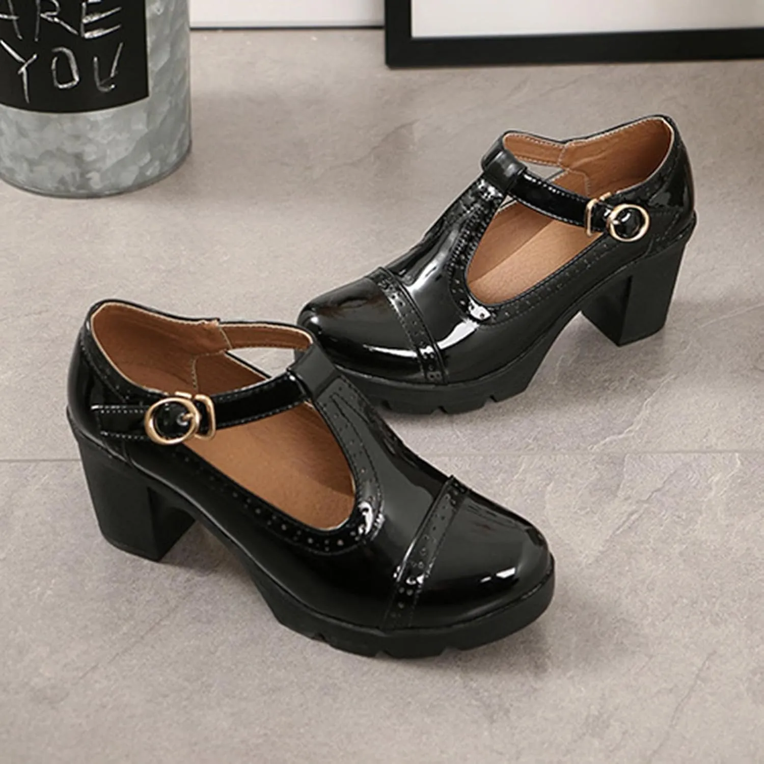Women's Platform Chunky Heel T-Strap Mary Jane Pumps Shoes Retro Round-Toe Patent Leather Mid Block Heel Brogue Shoes Classic Dress Oxfords Shoes