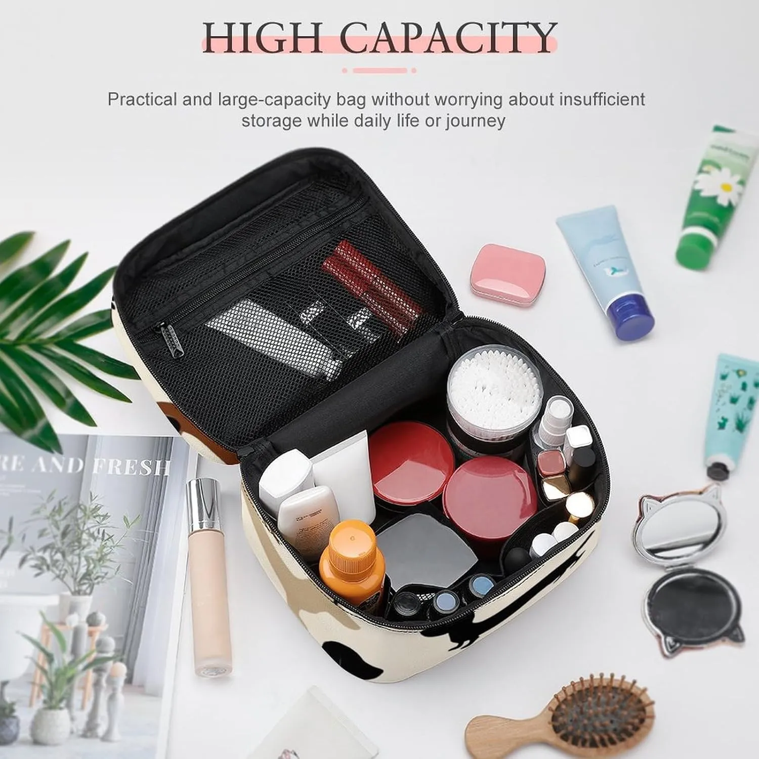 Women's Travel Makeup Bag, Large Capacity Cosmetic Organizer Case Cartoon Dachshund Weiner Dog Pet Dogs Toiletry Bag with Zipper Pouch