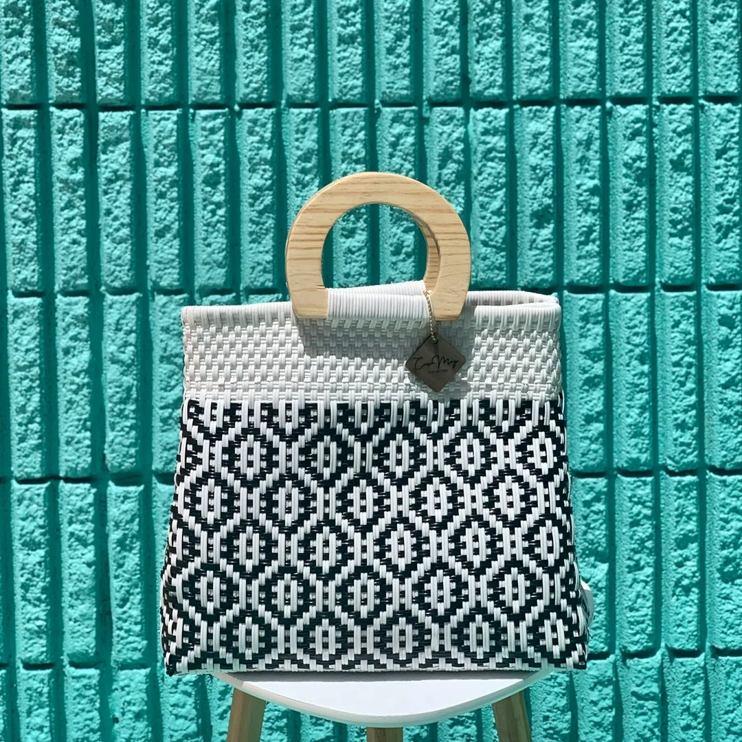 Wooden Handle Tote - B   W