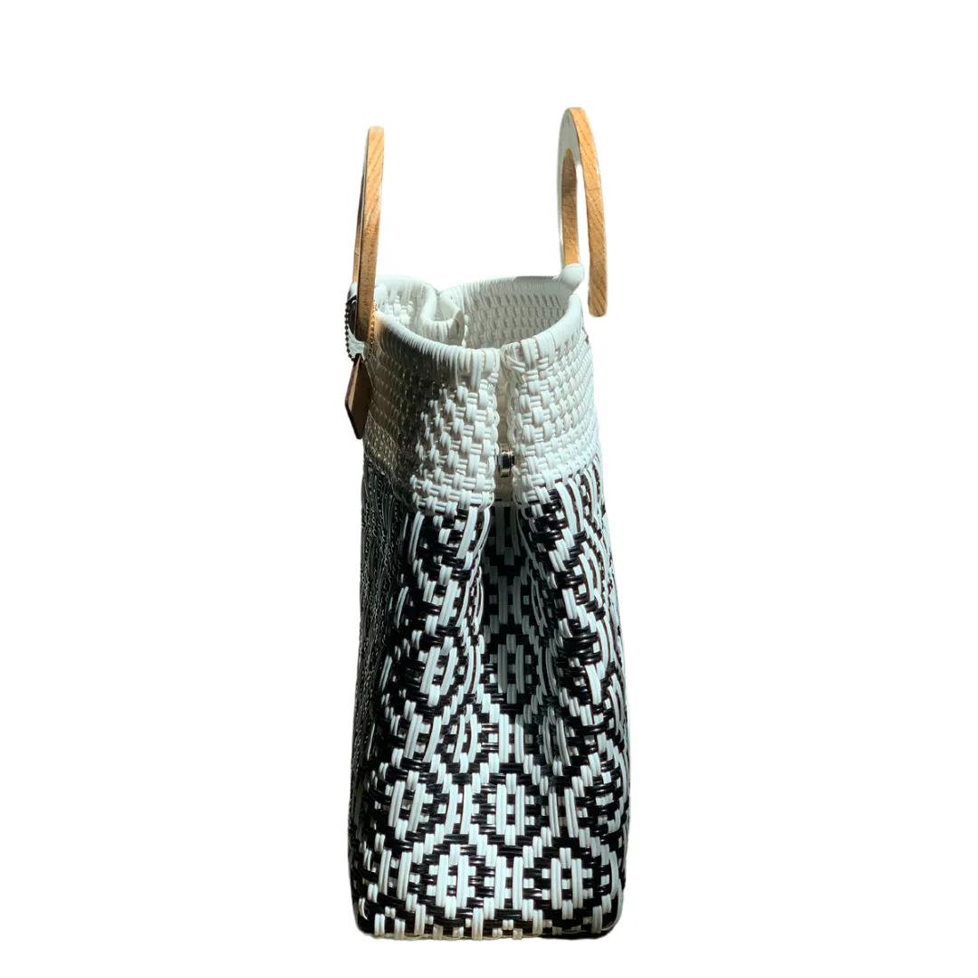 Wooden Handle Tote - B   W