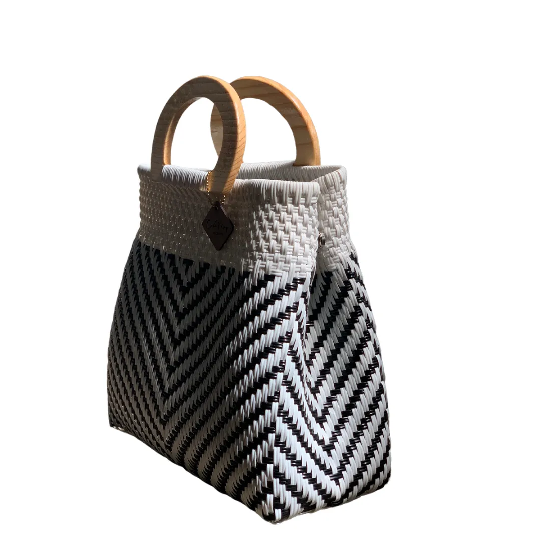 Wooden Handle Tote - B   W