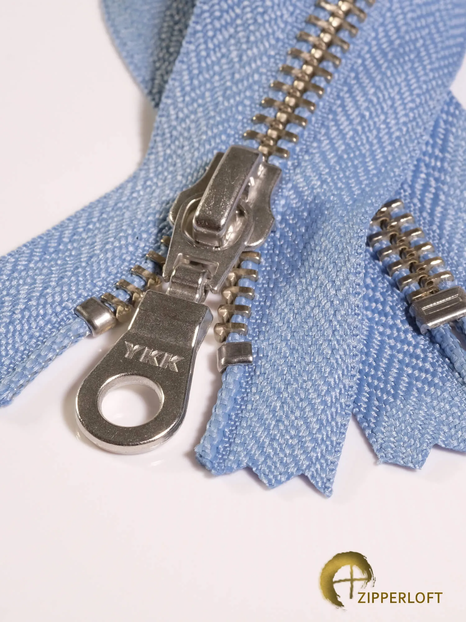 YKK #5 Nickel-Silver (5-10" / 12.7-25.4cm) - 352 Icy Blue